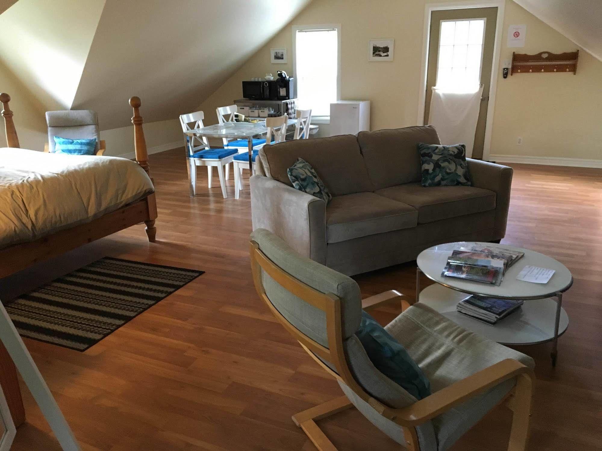 Merrickville Guest Suites Ngoại thất bức ảnh