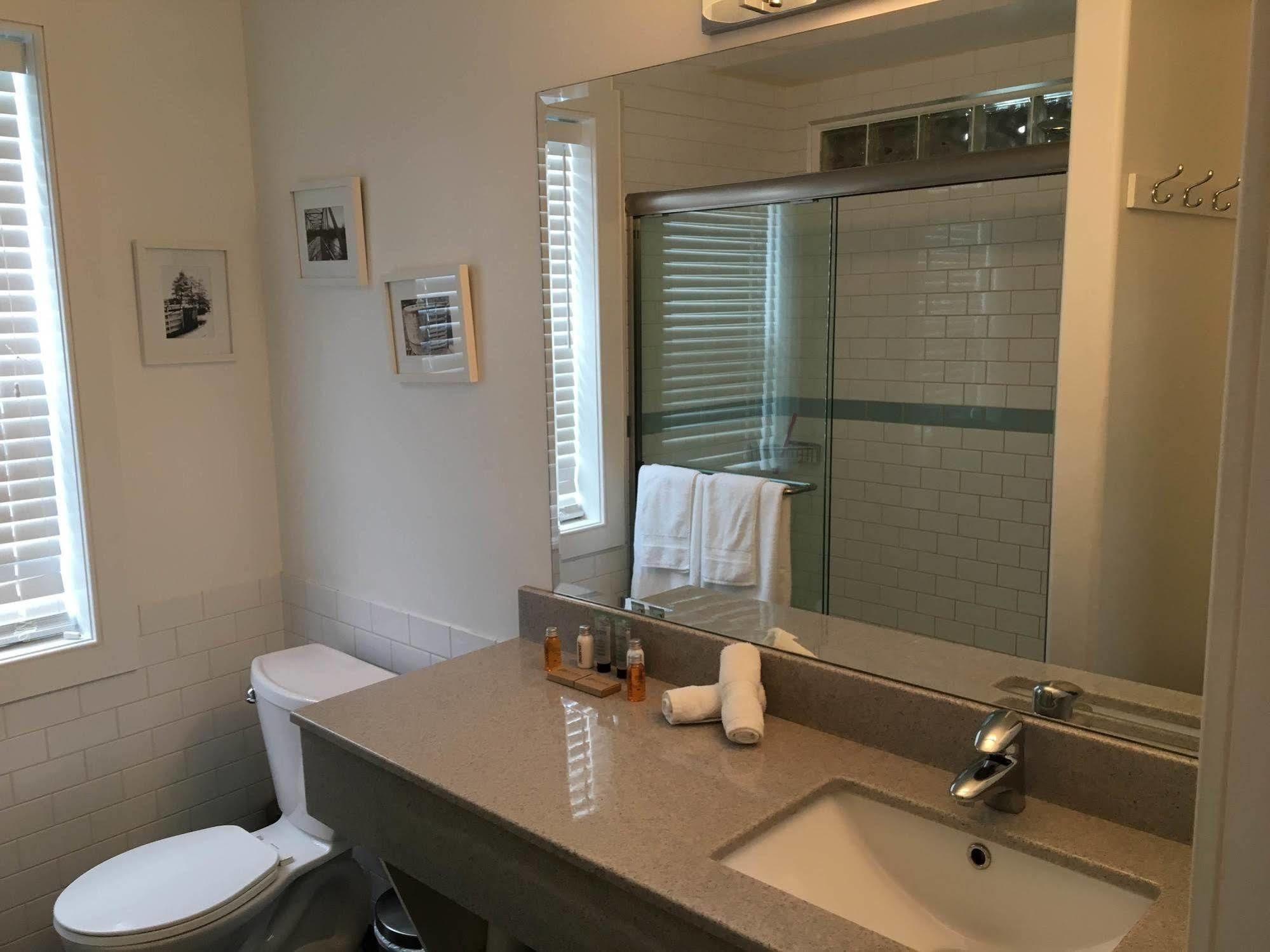 Merrickville Guest Suites Ngoại thất bức ảnh